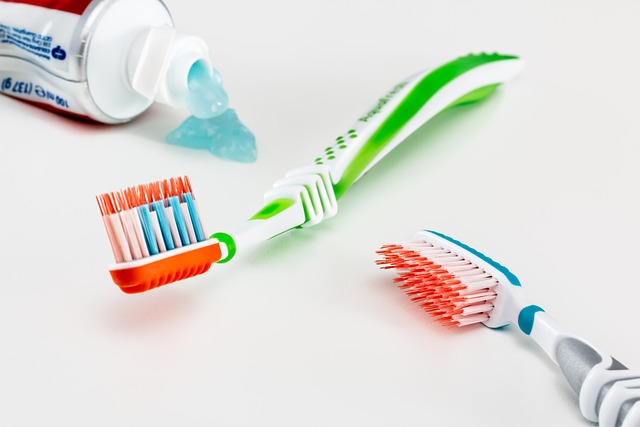 Jaka szczoteczka Oral B czy Philips? Jaka szczoteczka Oral B czy Philips?